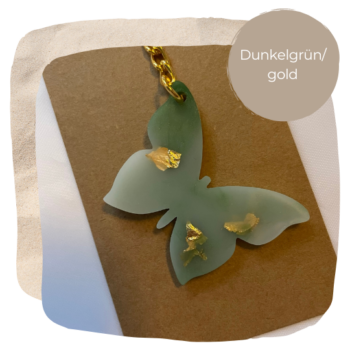 Schlüsselanhänger aus Epoxidharz I Handarbeit I personalisiertes Geschenk I Schmetterlings Design in Grün und Gold I ArtByJanina